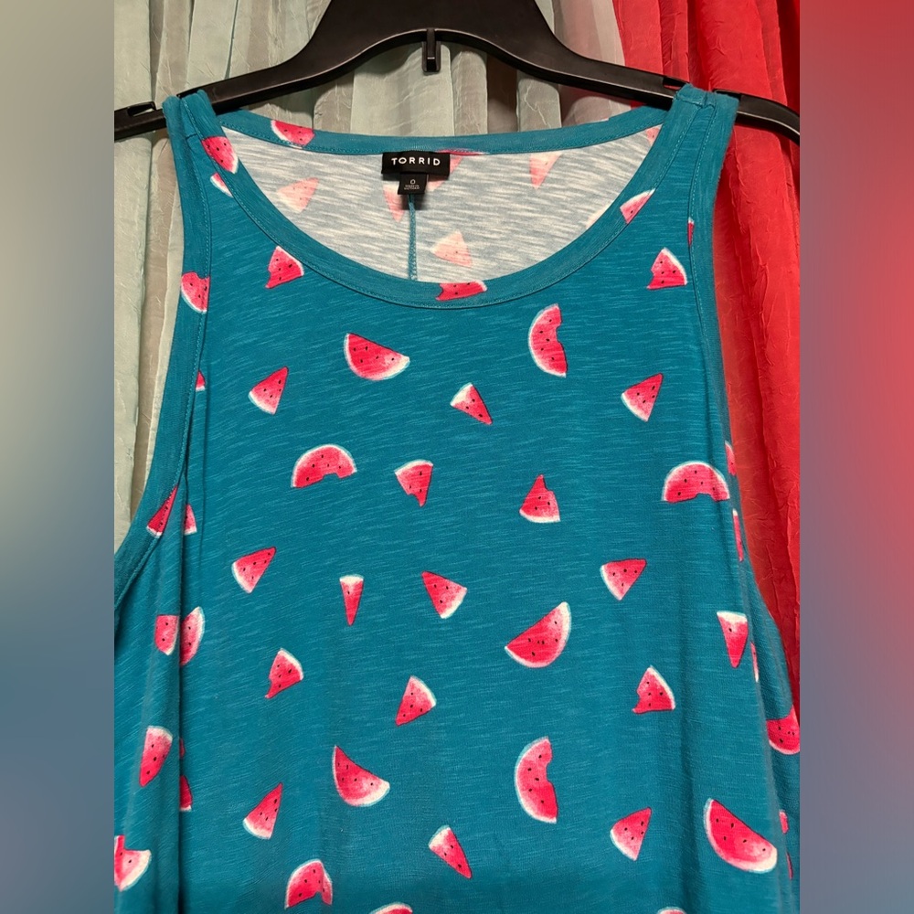 Torrid tank- size 0/large - Picture 2 of 2